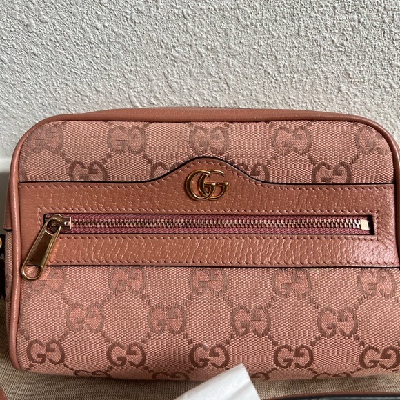 Authentic Gucci mini crossbody with roses gold hardware - Picture 3 of 9